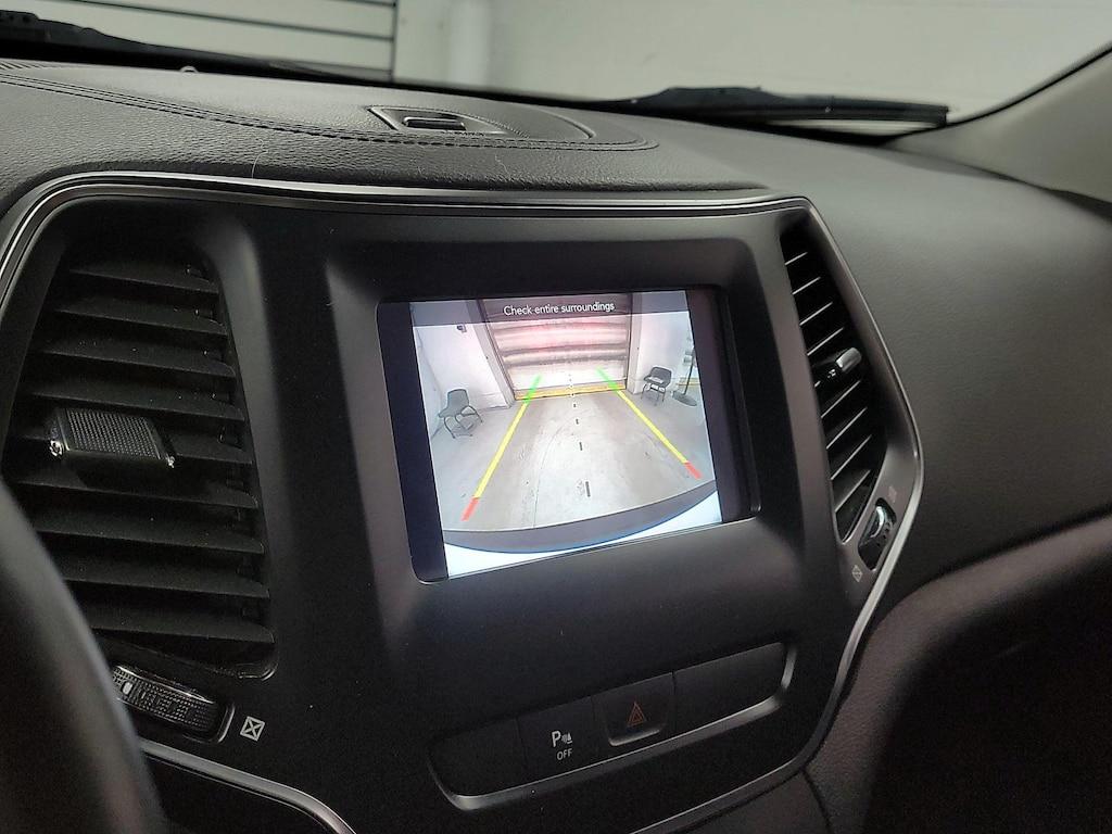 used 2019 Jeep Cherokee car, priced at $18,998