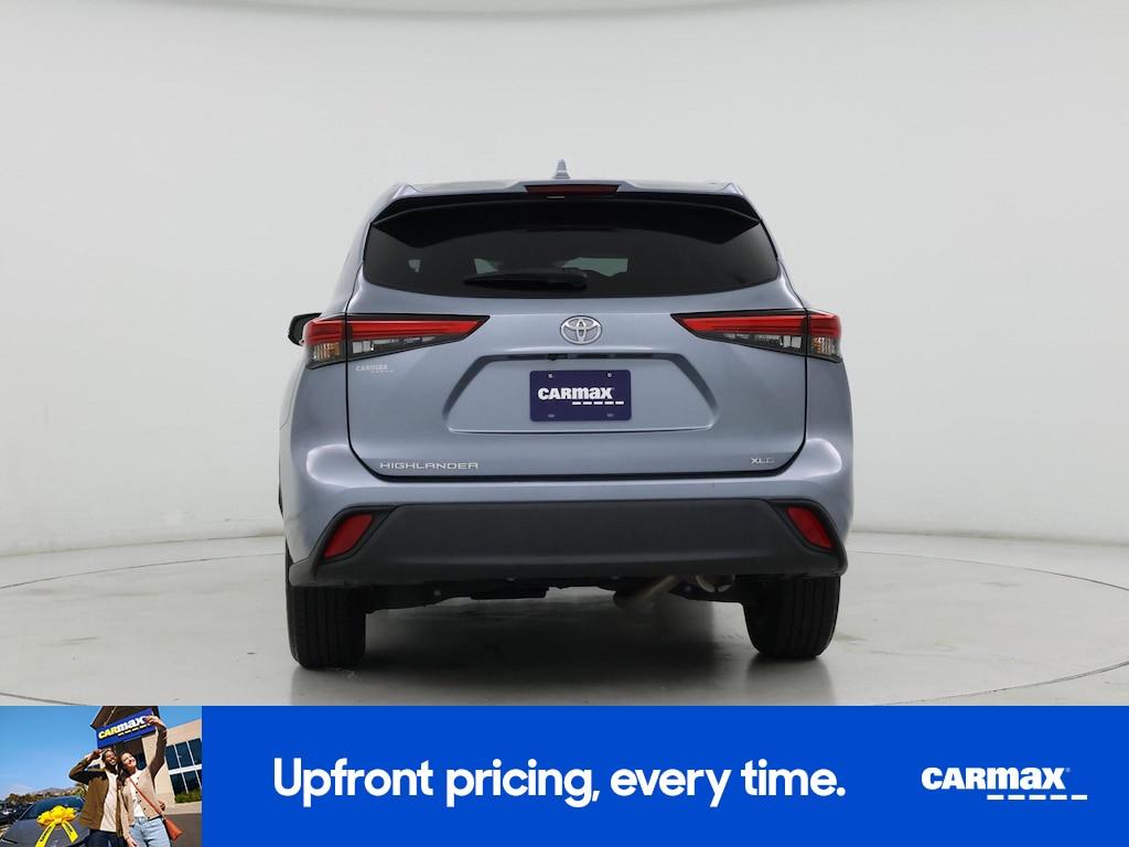 used 2022 Toyota Highlander car, priced at $31,998