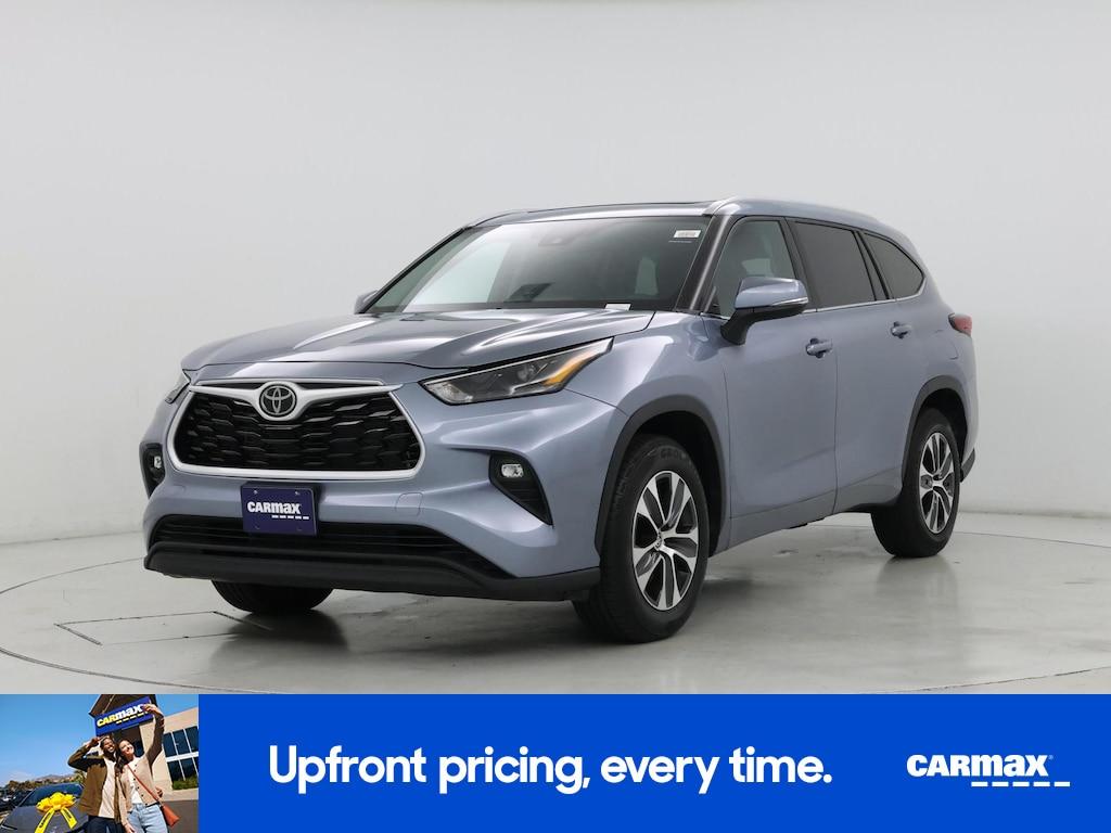 used 2022 Toyota Highlander car, priced at $31,998