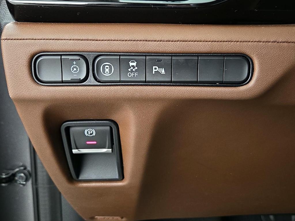 used 2023 Acura MDX car, priced at $29,998
