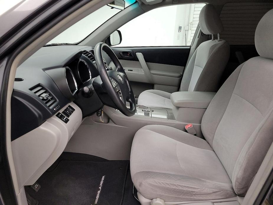 used 2013 Toyota Highlander car, priced at $21,998