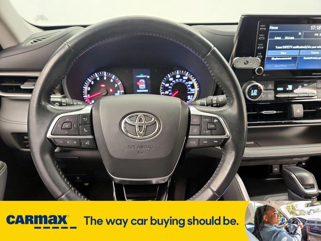 used 2020 Toyota Highlander car, priced at $29,998