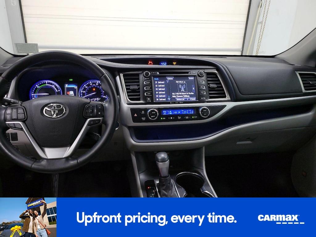 used 2019 Toyota Highlander Hybrid car, priced at $26,998