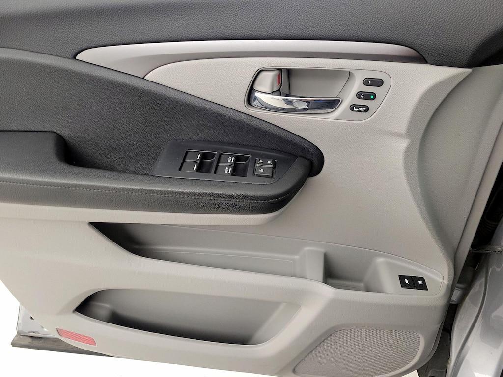 used 2020 Honda Pilot car, priced at $28,998
