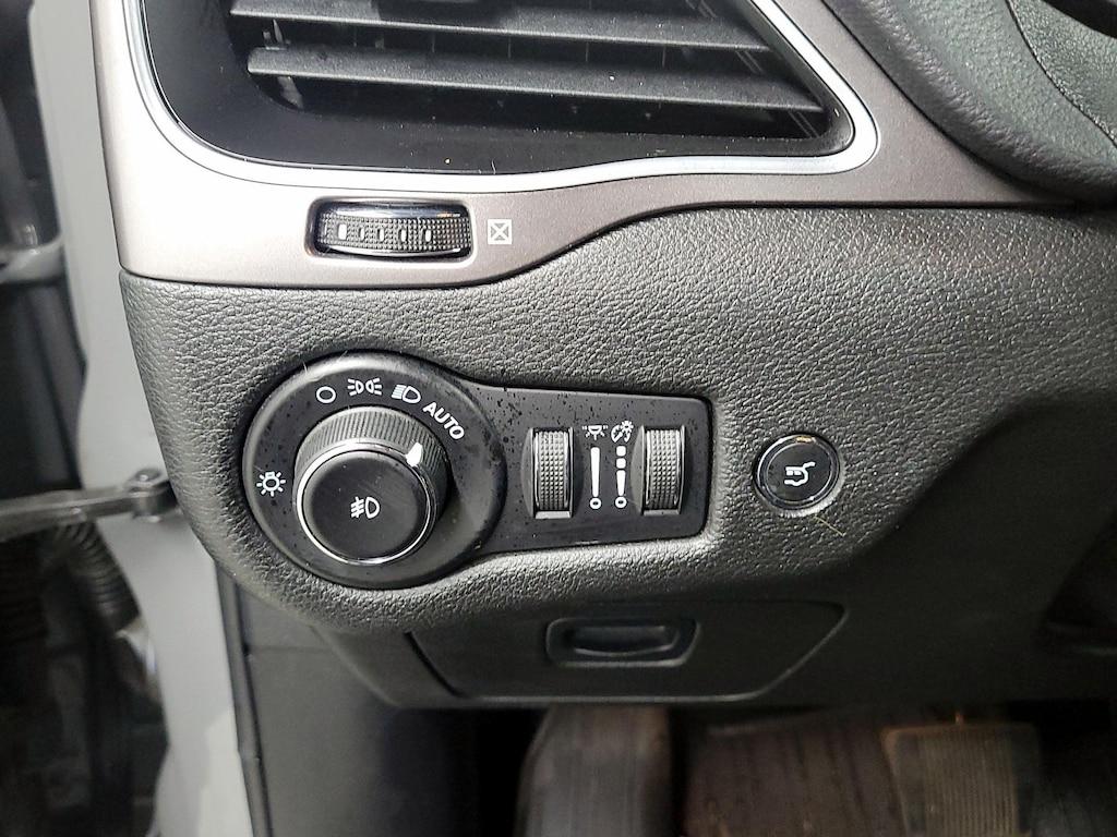 used 2021 Jeep Cherokee car, priced at $19,998