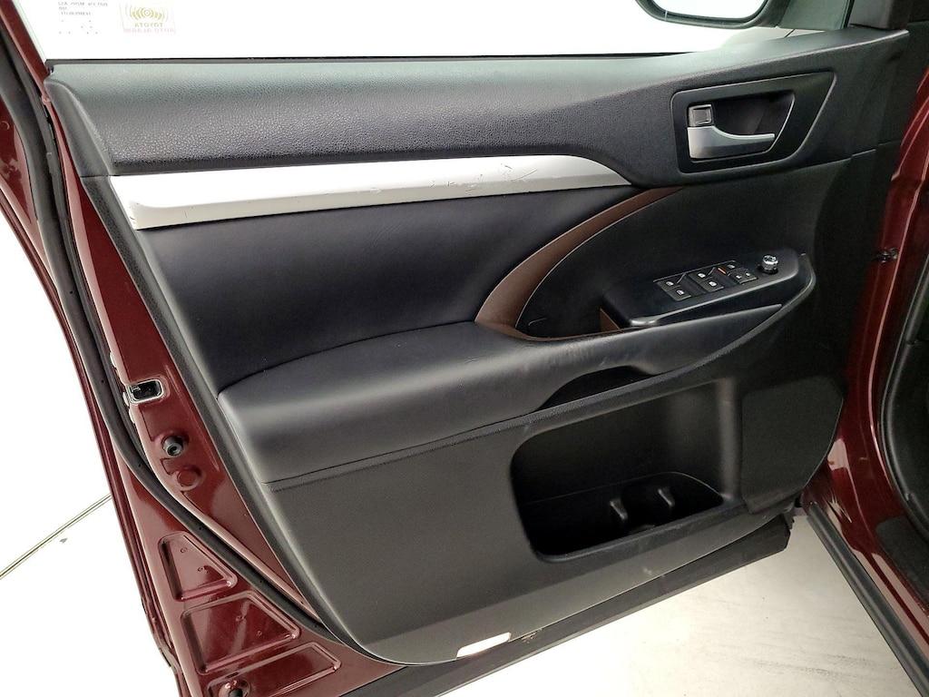 used 2019 Toyota Highlander car, priced at $29,998