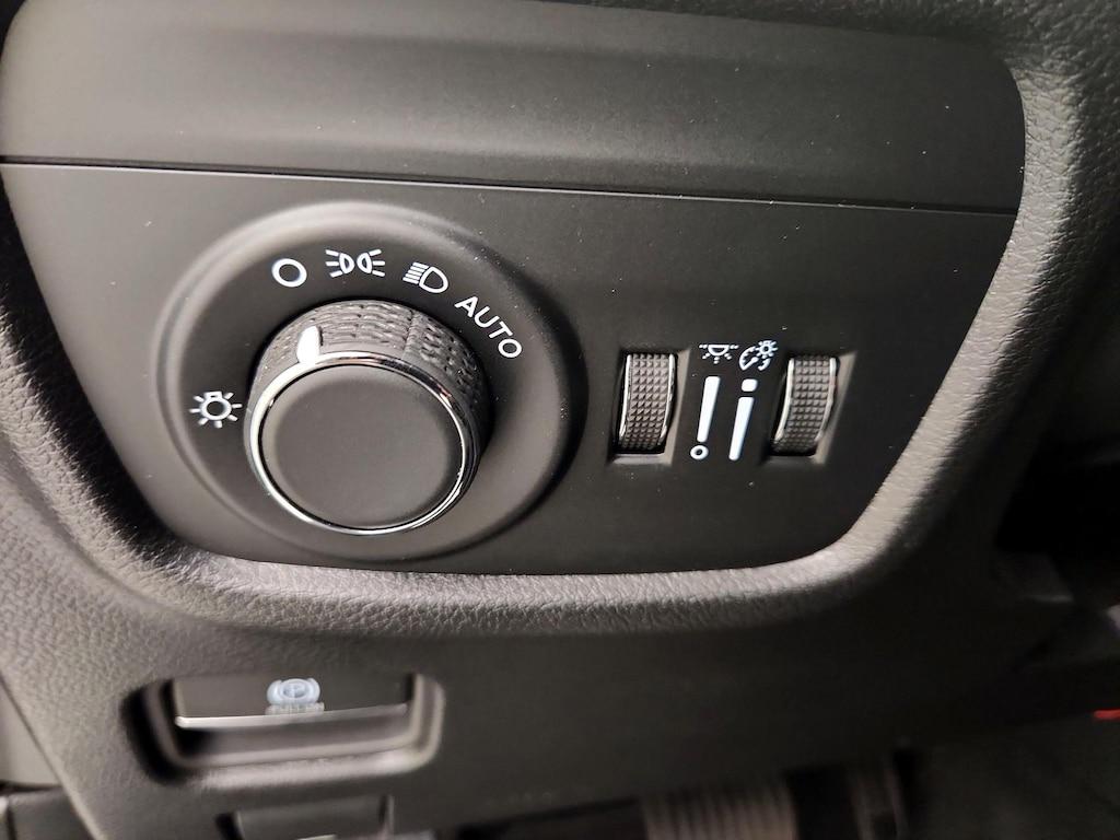 used 2025 Jeep Grand Cherokee car, priced at $33,998