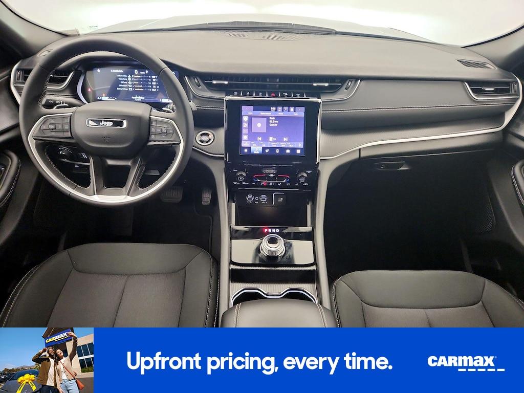 used 2025 Jeep Grand Cherokee car, priced at $33,998