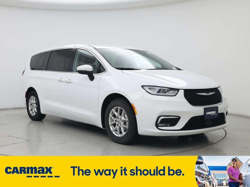 used 2023 Chrysler Pacifica car, priced at $24,998
