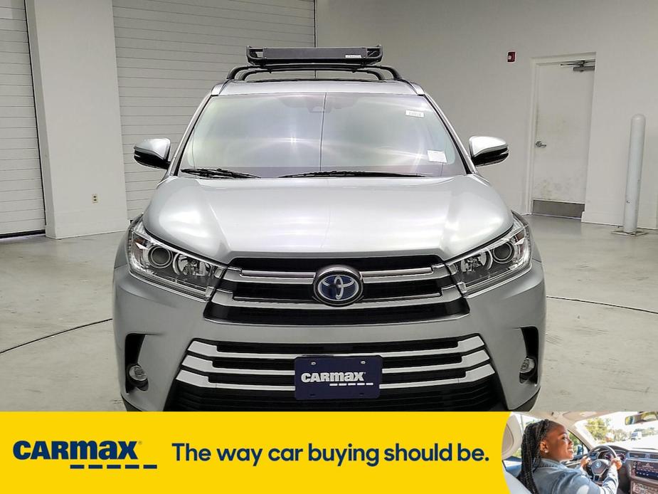 used 2019 Toyota Highlander Hybrid car, priced at $38,998