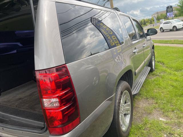 used 2007 Chevrolet Suburban car, priced at $7,380