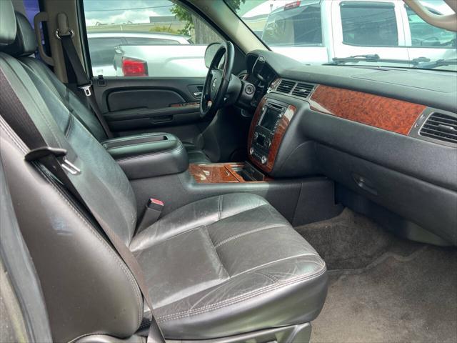 used 2007 Chevrolet Suburban car, priced at $7,380