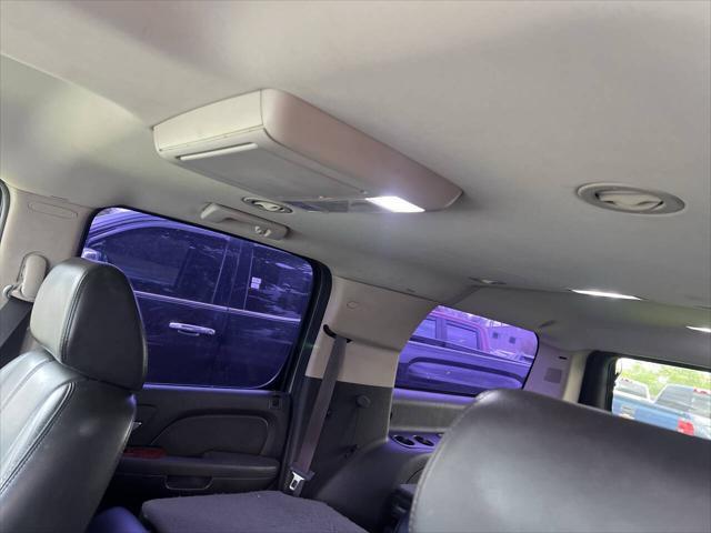 used 2007 Chevrolet Suburban car, priced at $7,380