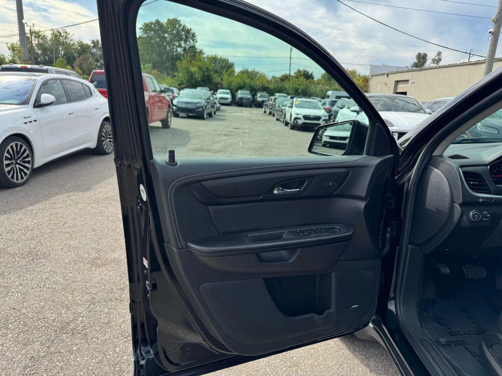 used 2016 Chevrolet Traverse car, priced at $9,495