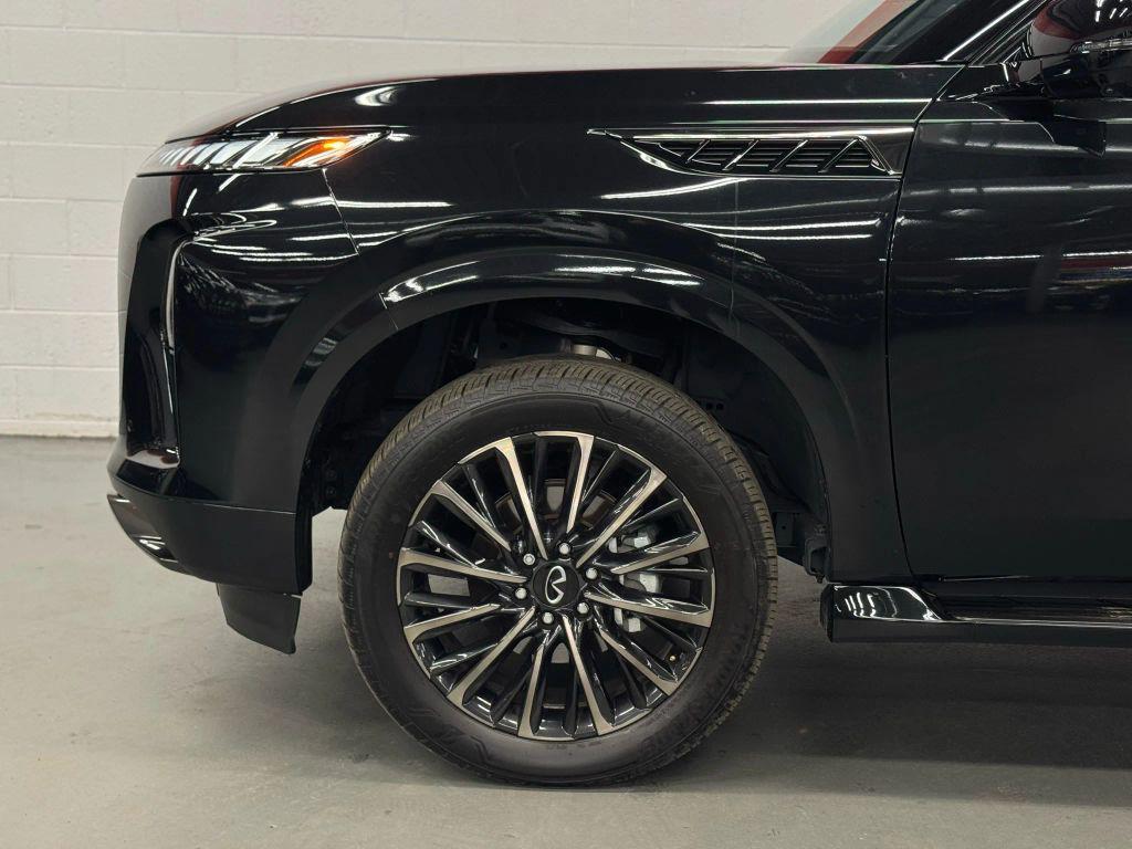 used 2025 INFINITI QX80 car, priced at $82,995