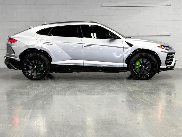 used 2019 Lamborghini Urus car, priced at $149,995