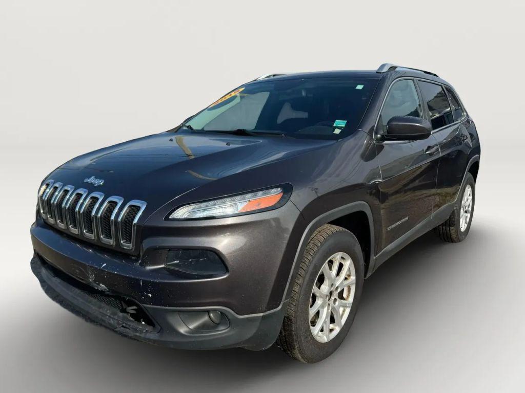 used 2015 Jeep Cherokee car, priced at $4,995