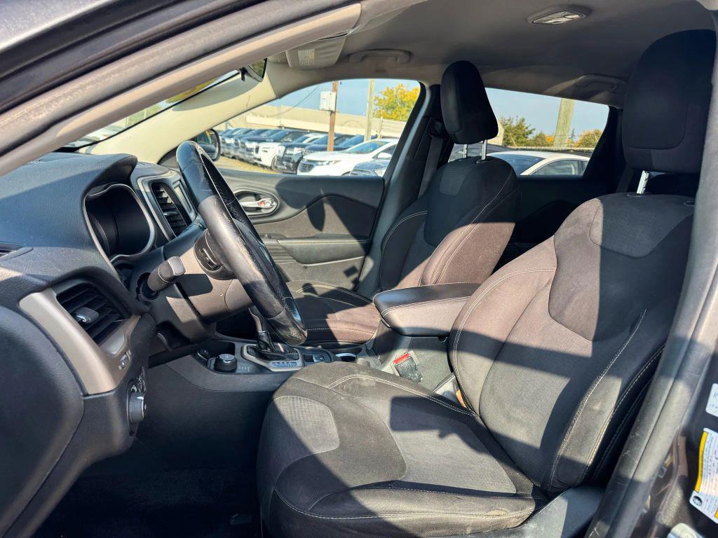 used 2015 Jeep Cherokee car, priced at $4,995