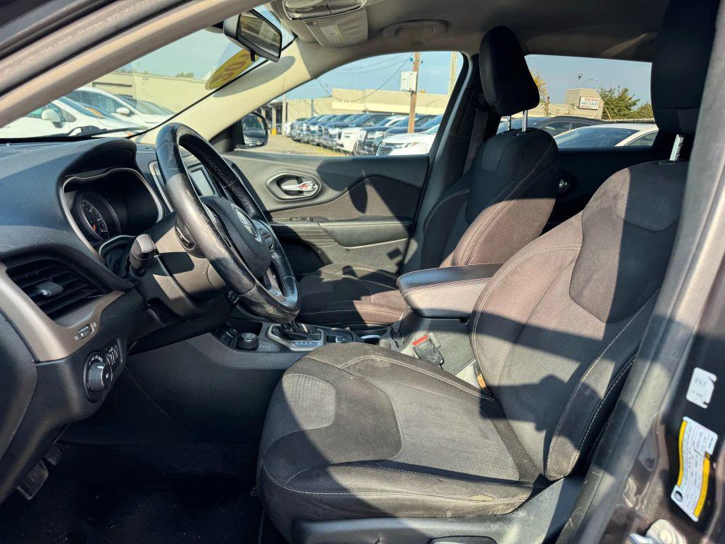 used 2015 Jeep Cherokee car, priced at $4,995