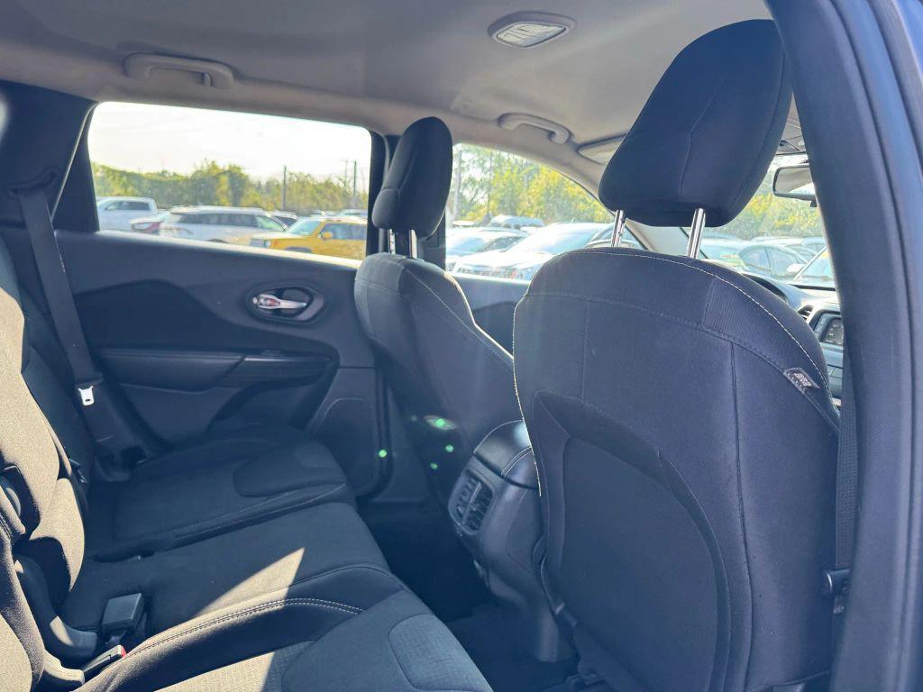 used 2015 Jeep Cherokee car, priced at $4,995