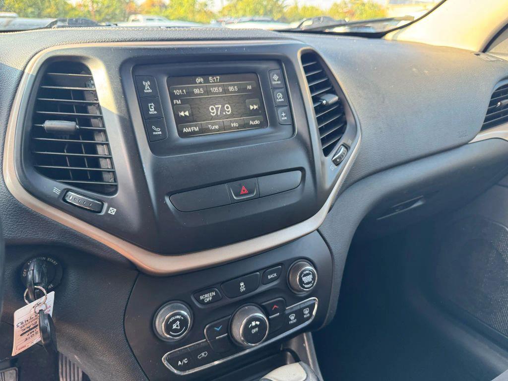 used 2015 Jeep Cherokee car, priced at $4,995