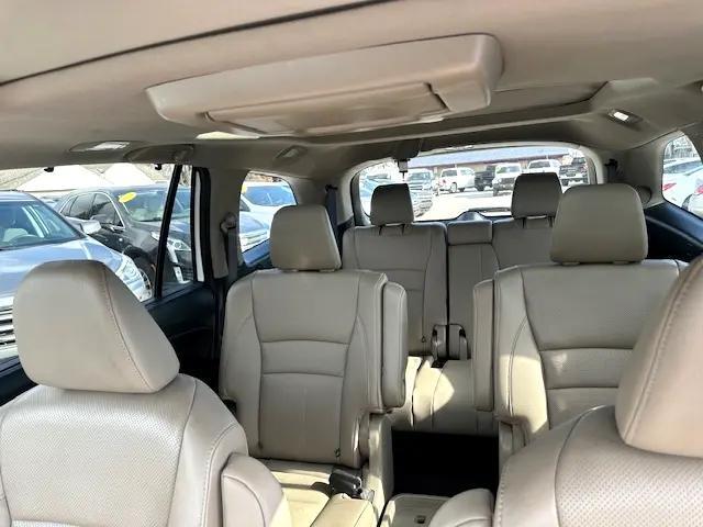 used 2022 Honda Pilot car, priced at $27,995