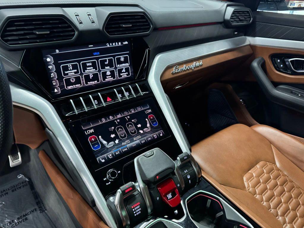 used 2021 Lamborghini Urus car, priced at $174,995