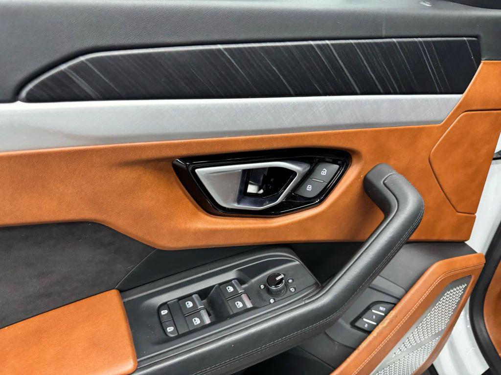 used 2021 Lamborghini Urus car, priced at $174,995