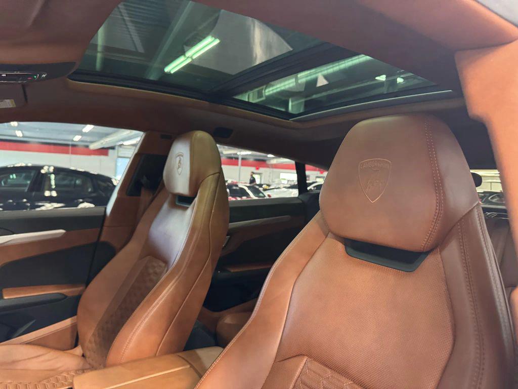 used 2021 Lamborghini Urus car, priced at $174,995