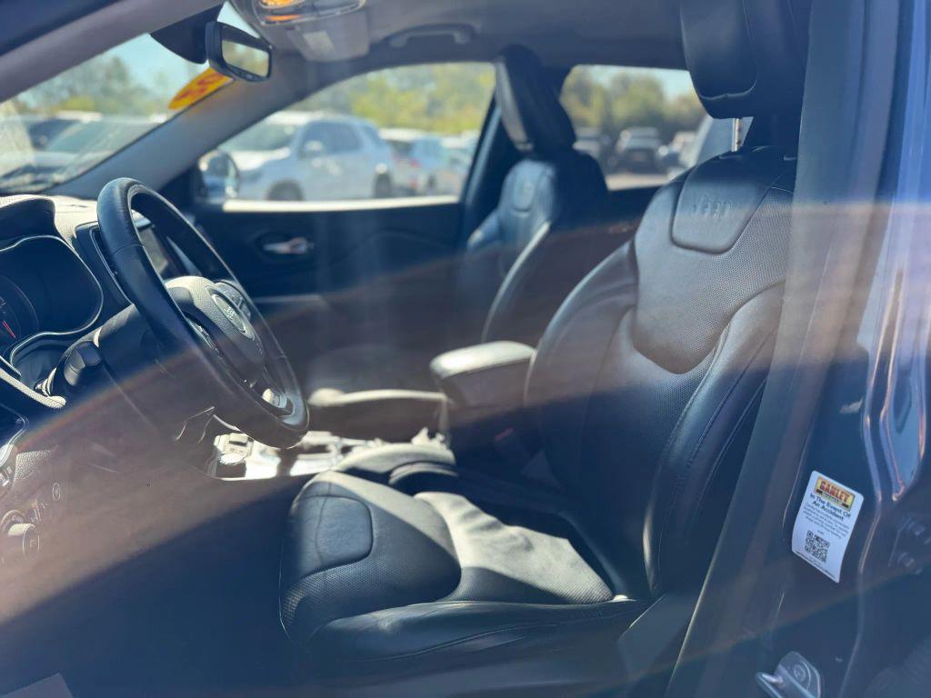 used 2019 Jeep Cherokee car, priced at $10,995