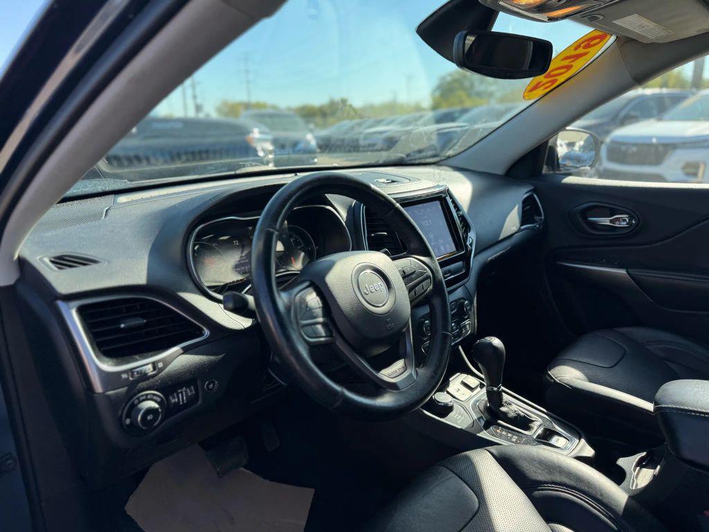 used 2019 Jeep Cherokee car, priced at $10,995