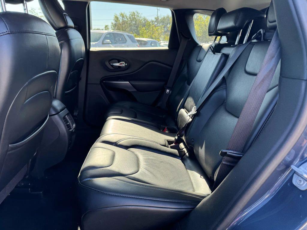 used 2019 Jeep Cherokee car, priced at $10,995