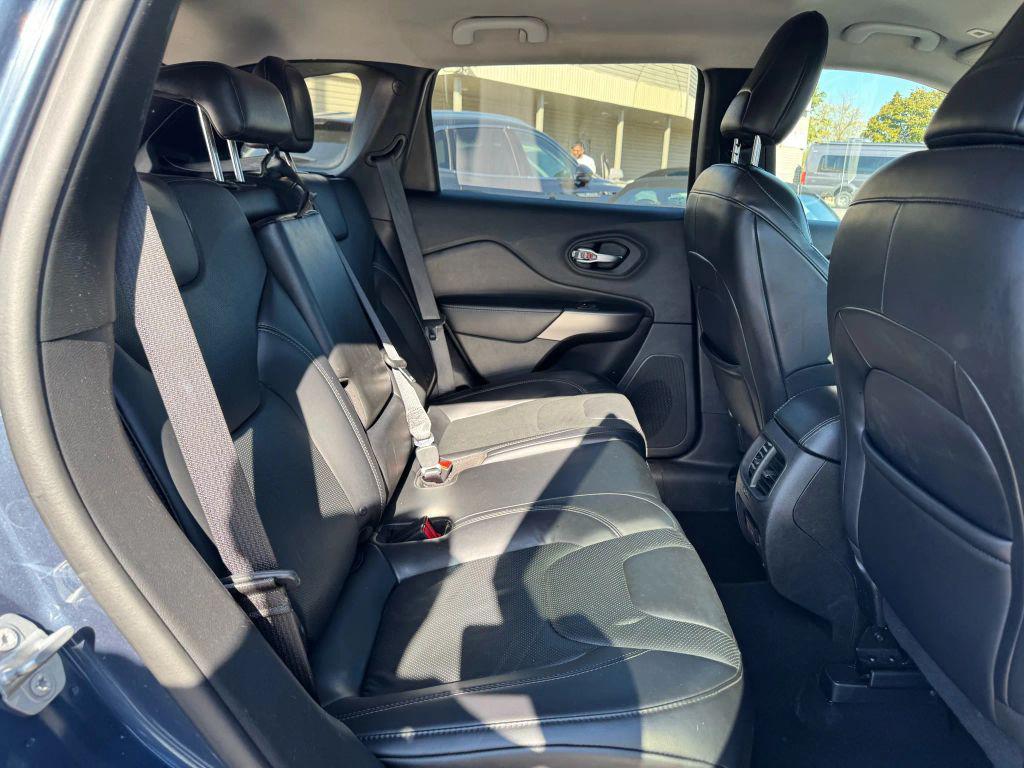 used 2019 Jeep Cherokee car, priced at $10,995