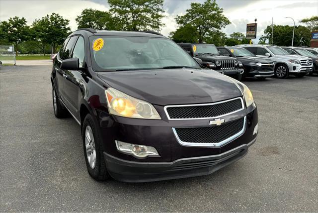 used 2009 Chevrolet Traverse car, priced at $5,995
