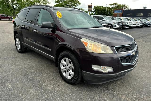 used 2009 Chevrolet Traverse car, priced at $5,995