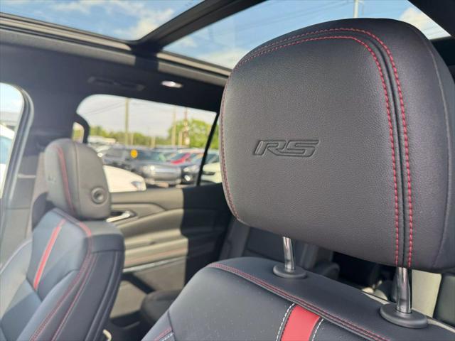 used 2024 Chevrolet Traverse car