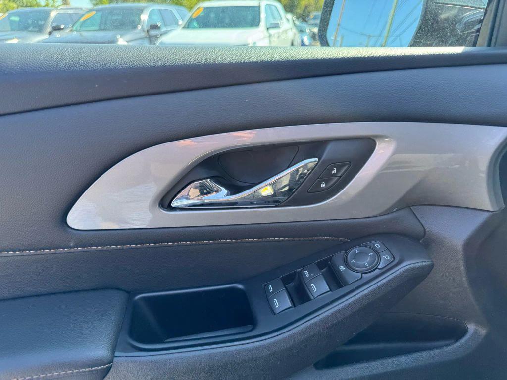 used 2020 Chevrolet Traverse car, priced at $17,995