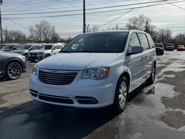 used 2016 Chrysler Town & Country car