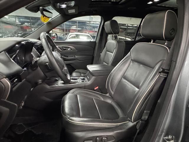 used 2023 Chevrolet Traverse car, priced at $31,995