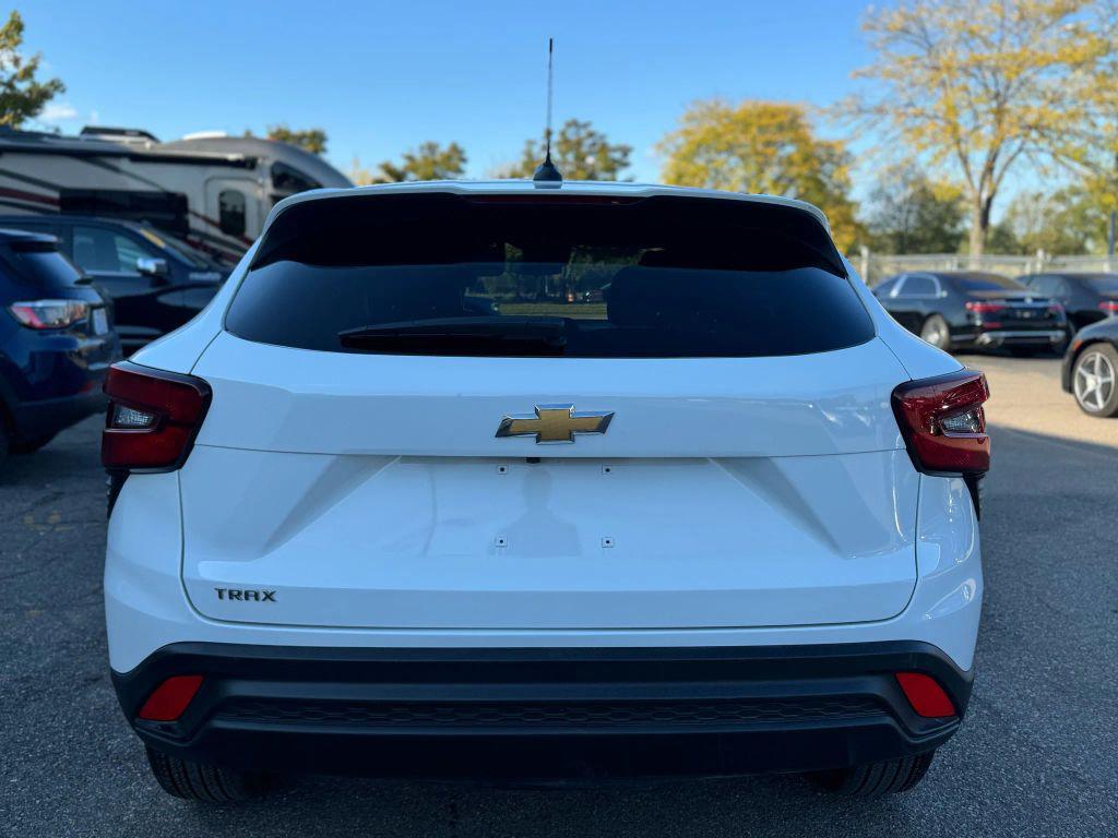 used 2025 Chevrolet Trax car, priced at $17,500