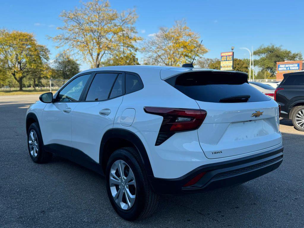 used 2025 Chevrolet Trax car, priced at $17,500