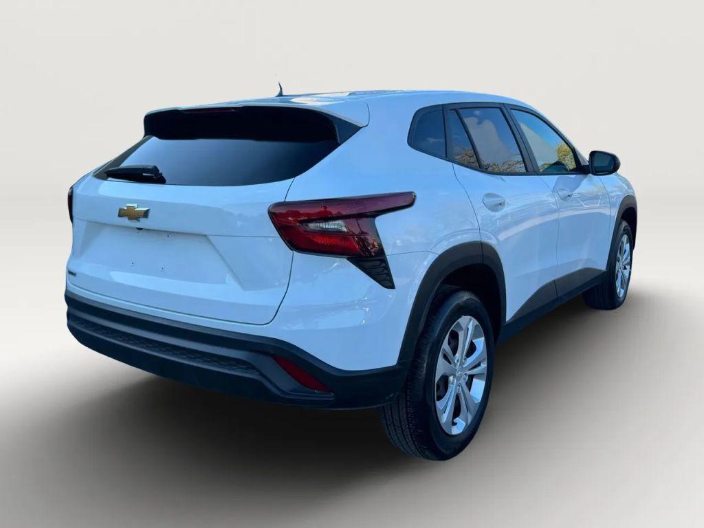 used 2025 Chevrolet Trax car, priced at $17,500
