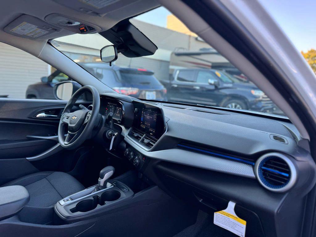 used 2025 Chevrolet Trax car, priced at $17,500