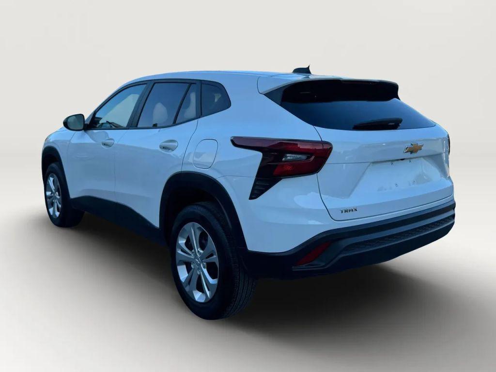 used 2025 Chevrolet Trax car, priced at $17,500