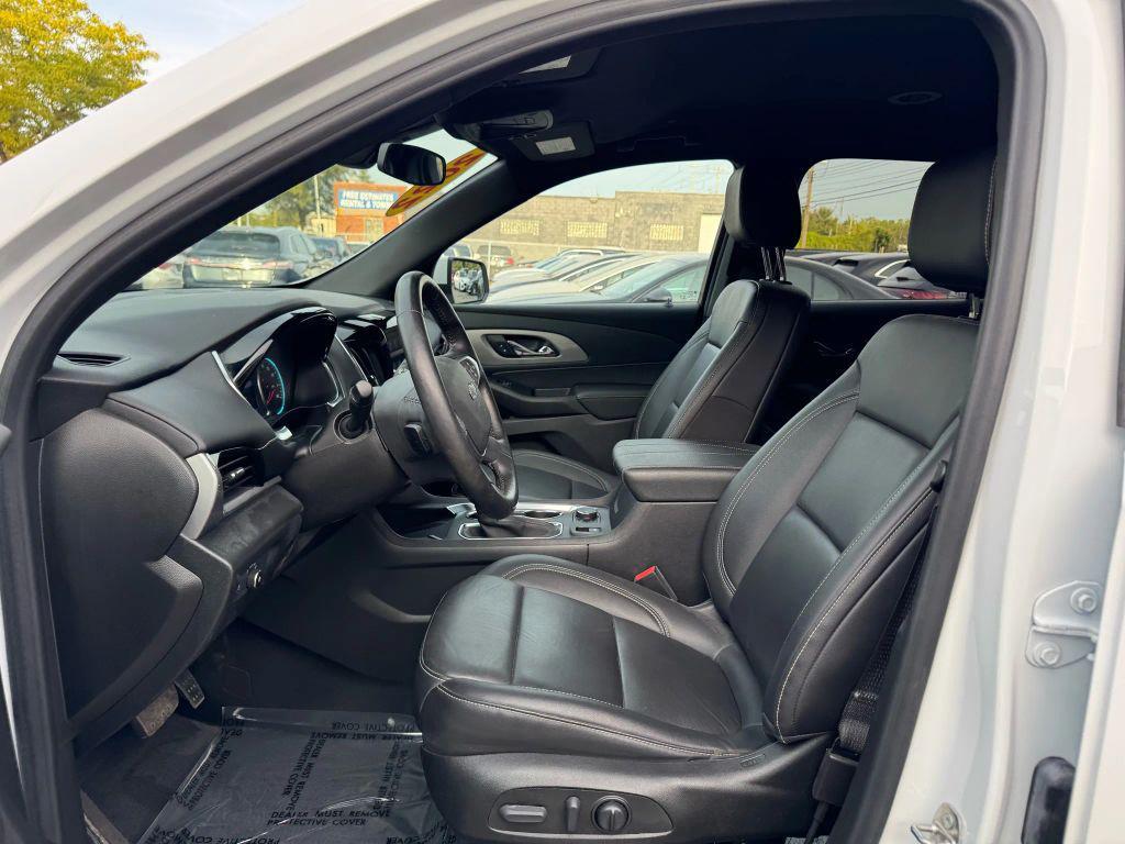 used 2022 Chevrolet Traverse car, priced at $25,495