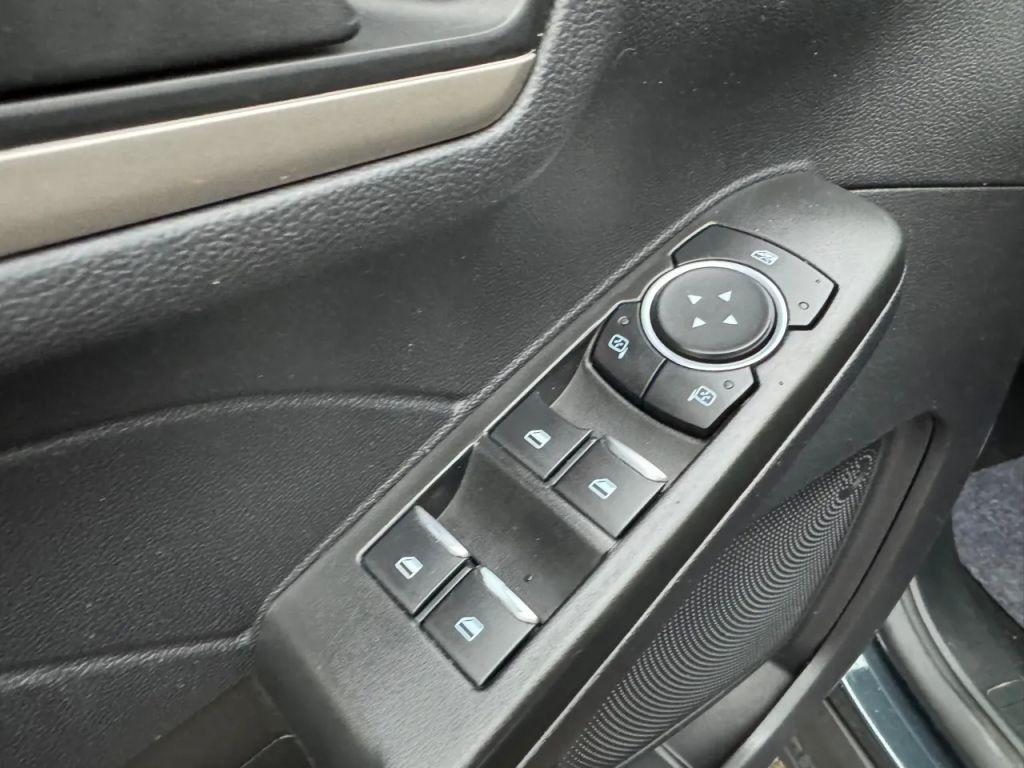 used 2022 Ford Escape car, priced at $18,995