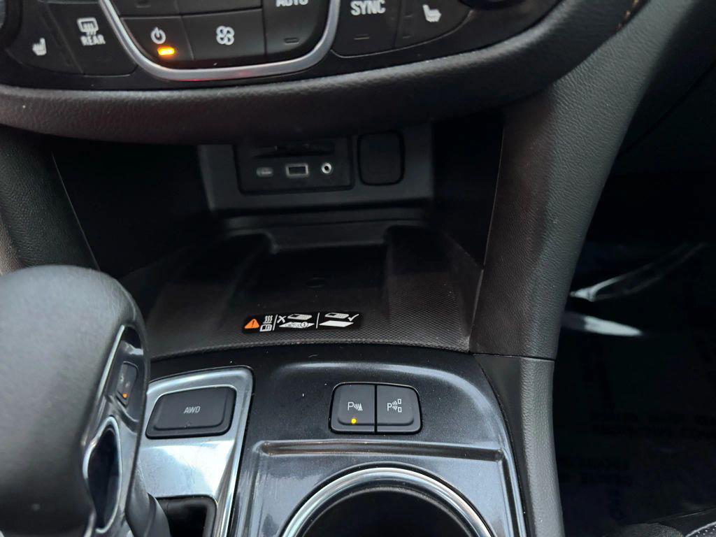 used 2023 Chevrolet Equinox car, priced at $22,900