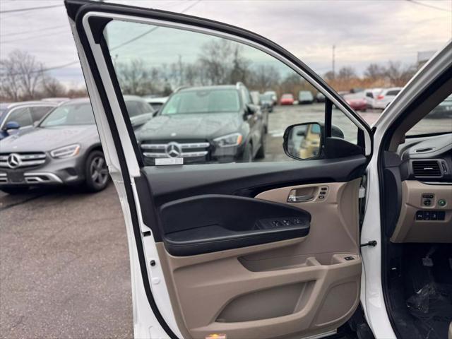 used 2021 Honda Pilot car, priced at $17,995