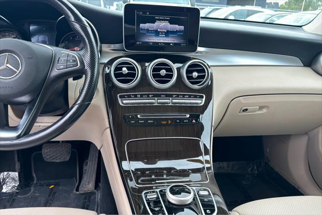 used 2019 Mercedes-Benz GLC 300 car