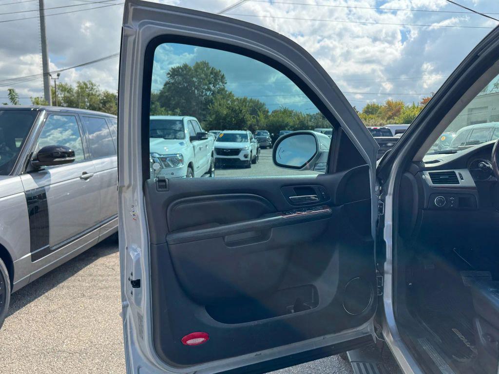 used 2012 Cadillac Escalade car, priced at $10,995